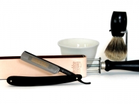 Rasiermesser Set Angebot mit DOVO Black Star Rasiermesser und Dachshaar Rasierpinsel Ebenholz